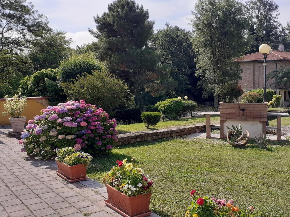 Hotel Residence Sant'Uberto Roccastrada Exterior foto